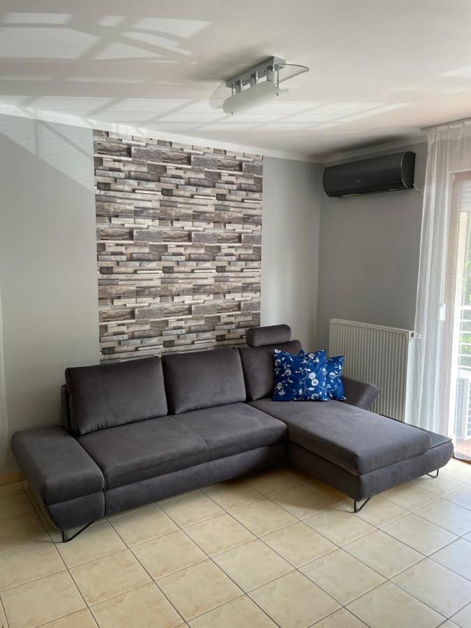 Levi'S Wellness Apartman Siófok Buitenkant foto