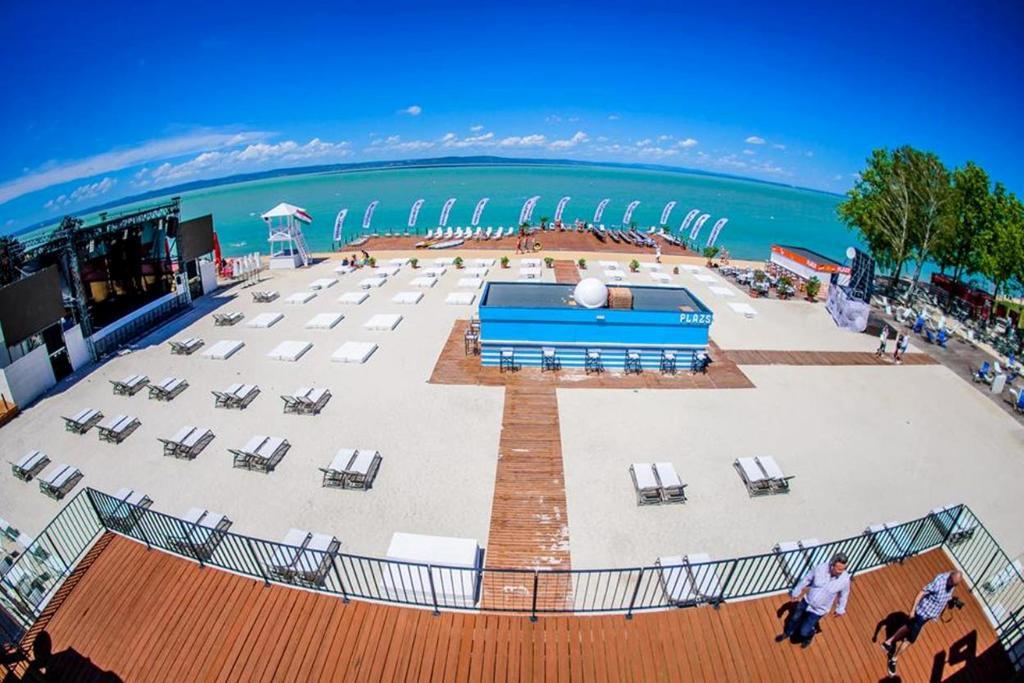 Levi'S Wellness Apartman Siófok Buitenkant foto